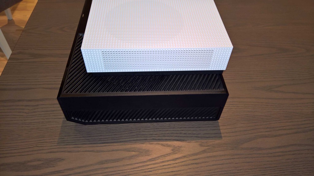Unboxing Xbox One S i duży update konsoli