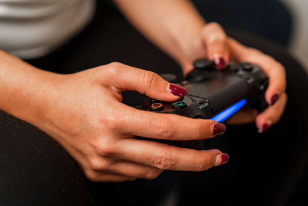 Konsola PS4 zamiast PS5 – czy jest w co pograć?